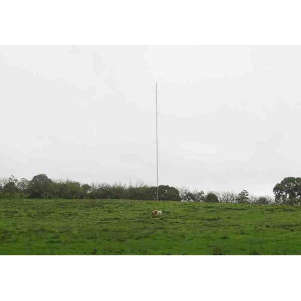 2005: Instalación de torres de medición en Baltra y Santa Cruz