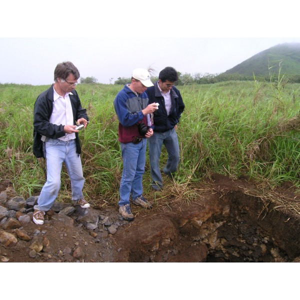 2006: Estudio de Factibilidad para Galapagos