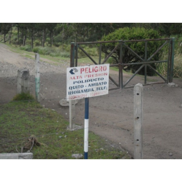 2010: Paneles para una estación de control de Petroecuador