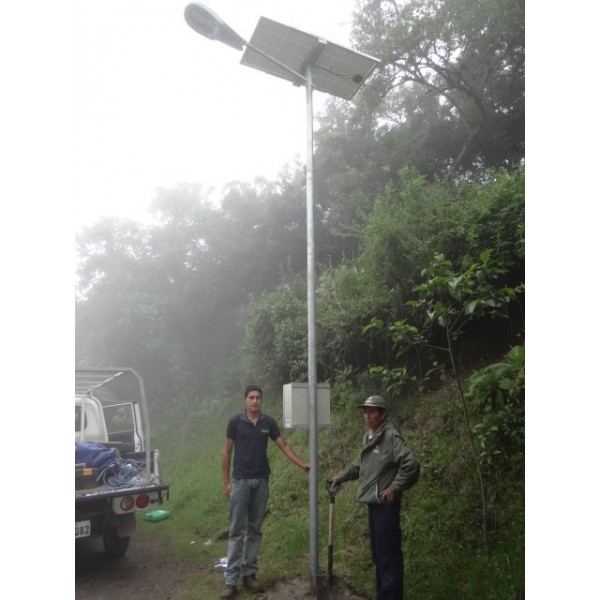 2014: Poste LED para el refugio del Cotopaxi