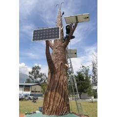 2014: "Arbol Solar" en la UTN Ibarra