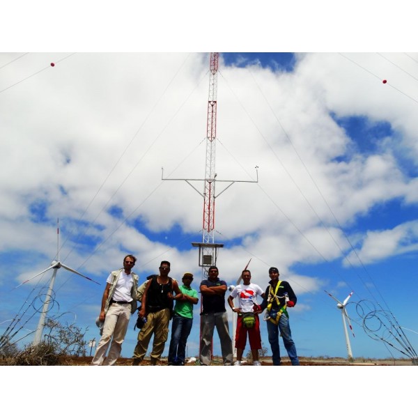 2014: Construcción e instalación de una torre de medición en Baltra