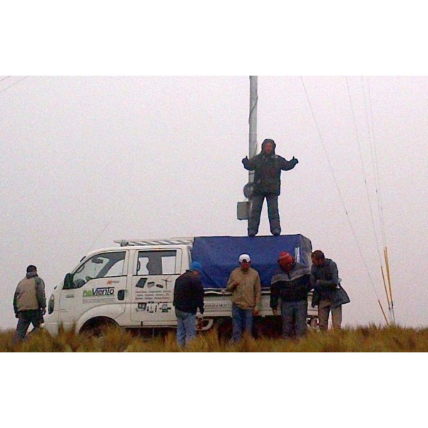 2015: Torre de medición de 34m para UTA Ambato