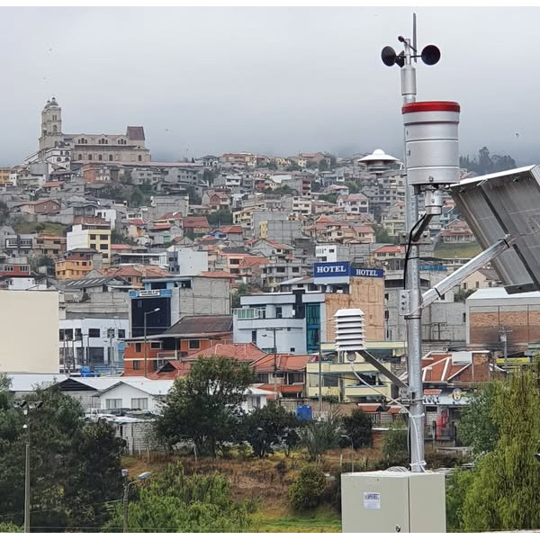 2022: La tercera estación meteorologica en Azogues para UCACUE