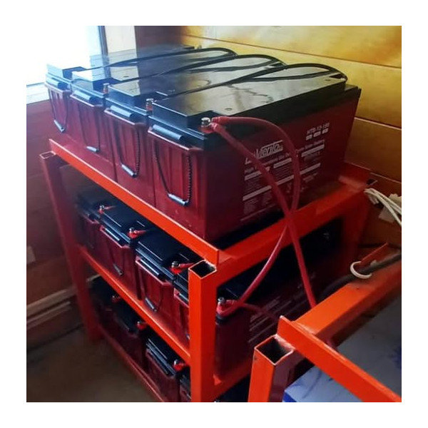 2023: Renovación de la banca de bateria en el refugio de Cayambe