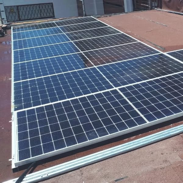 2024: Primer SPH10k de GROWATT instalado en Quito